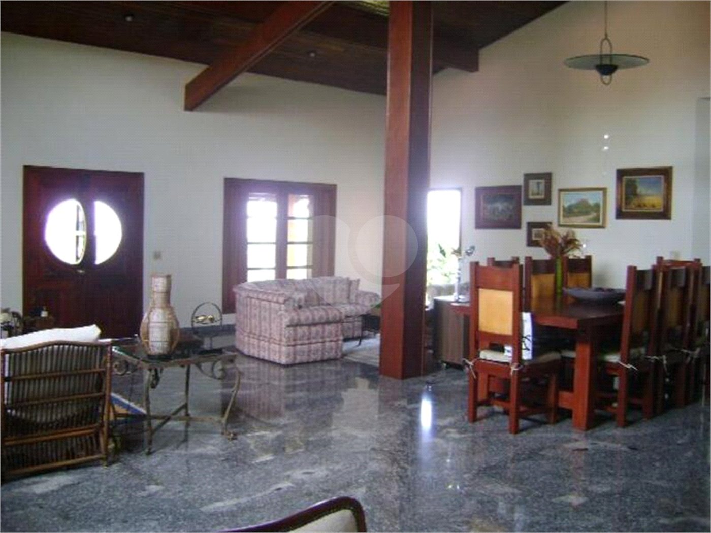 Casa à venda com 5 quartos, sendo 3 suítes, no condomínio Estância Marambaia, Vinhedo - SP