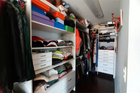 Casa à venda ou para alugar com 4 quartos, sendo 2 suítes, em City América, São Paulo, SP