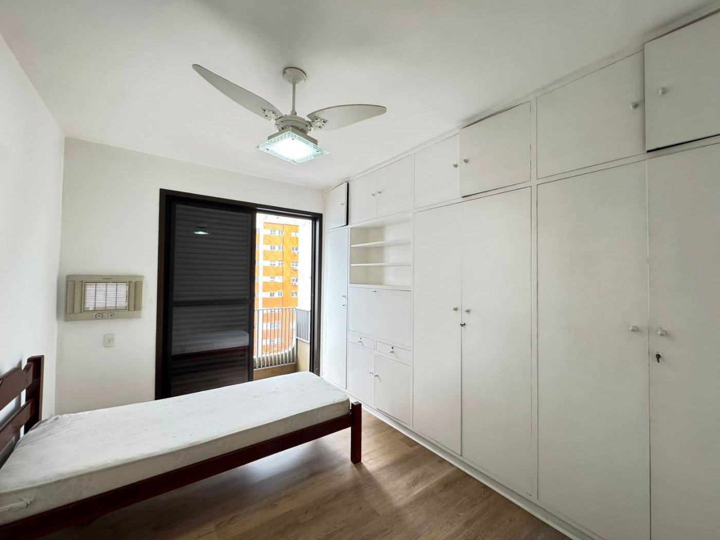 Apartamento com 2 dormitórios para alugar, 113 m² por R$ 5.900,02/mês - Gonzaga - Santos/SP