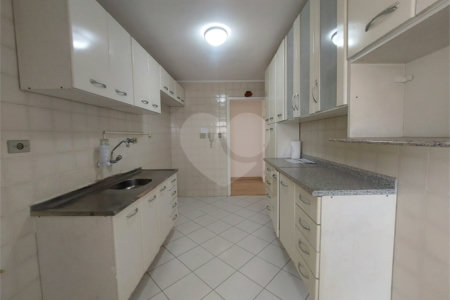 Apartamento à venda com 3 quartos em Vila Ipojuca, São Paulo, SP