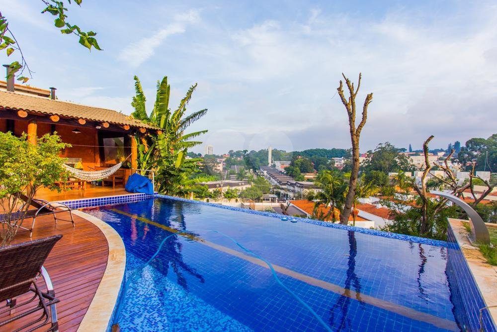 Casa à venda com 4 suítes em Chácara Flora, São Paulo, SP