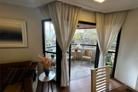 Apartamento à venda com 3 quartos, sendo 1 suíte, em Vila Andrade, São Paulo, SP