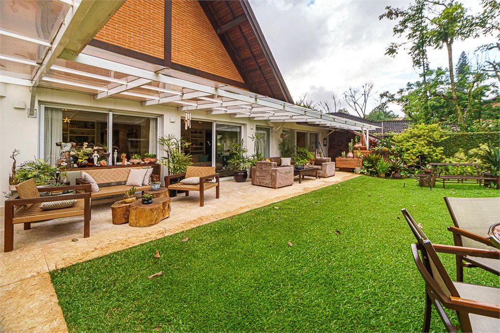 Casa à venda com 5 suítes em Jardim Morumbi, São Paulo, SP