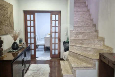 Sobrado à venda com 3 quartos, sendo 1 suíte,  em Vila Dom Pedro II, São Paulo, SP