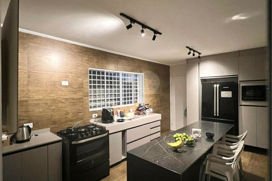 Sobrado à venda com 4 quartos, sendo 3 suítes,  em Tremembé, São Paulo, SP