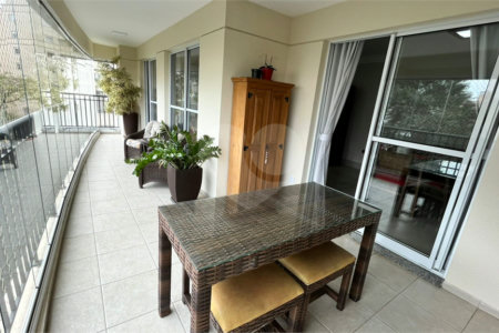 Apartamento à venda com 4 quartos, sendo 3 suítes, em Cambuci, São Paulo, SP