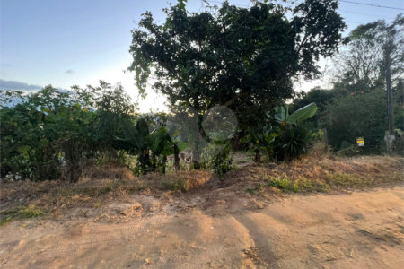 Terreno à venda no Centro, Paraibuna, SP
