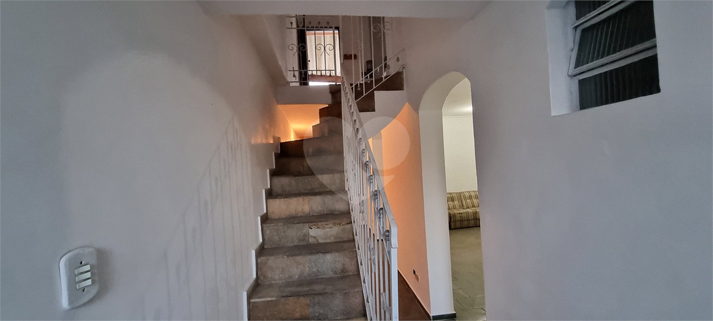 Casa à venda com 3 quartos, sendo 1 suíte,  em Jardim Rosa Maria, São Paulo, SP