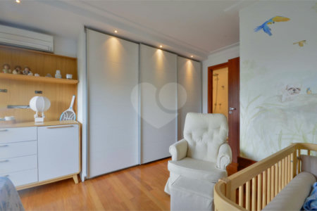 Casa à venda com 5 quartos, sendo 4 suítes, no condomínio Espaço Mobile - Real Parque, São Paulo - SP