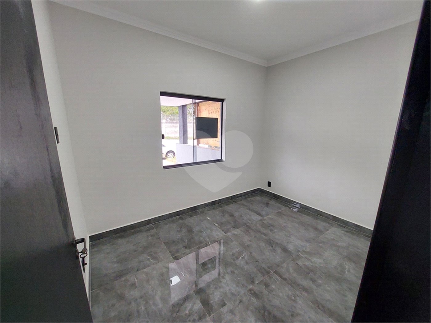 Casa à venda com 3 quartos, sendo 1 suíte, no condomínio Horto Florestal Villagio, Sorocaba - SP