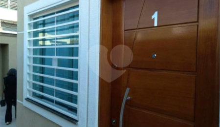 Casa à venda ou para alugar com 2 suítes no condomínio Residence Adelina, São Paulo - SP