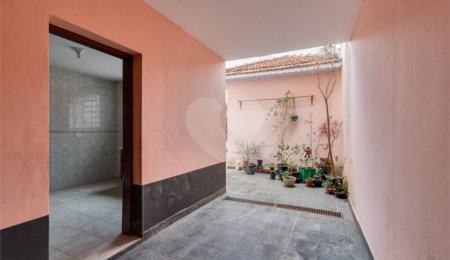 Sobrado à venda com 3 quartos, sendo 1 suíte,  em Alto da Boa Vista, São Paulo, SP
