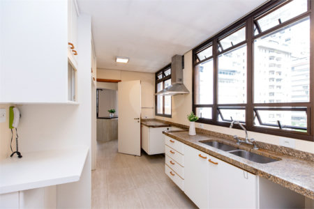 Apartamento à venda com 4 quartos, sendo 2 suítes, em Brooklin, São Paulo, SP