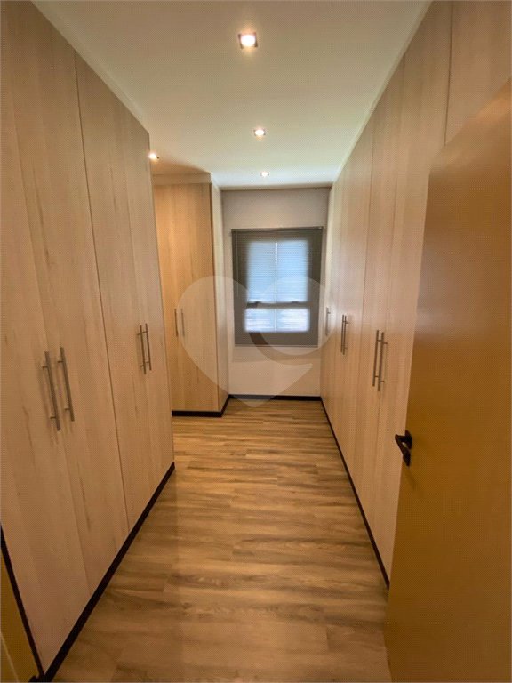 Casa à venda com 4 quartos, sendo 3 suítes,  no condomínio Jardim das Palmeiras, Bragança Paulista - SP