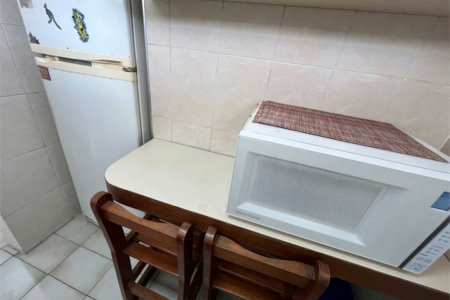 Apartamento de 1 Dormitório na Quadra da Praia das Pitangueiras – Localização Privilegiada!