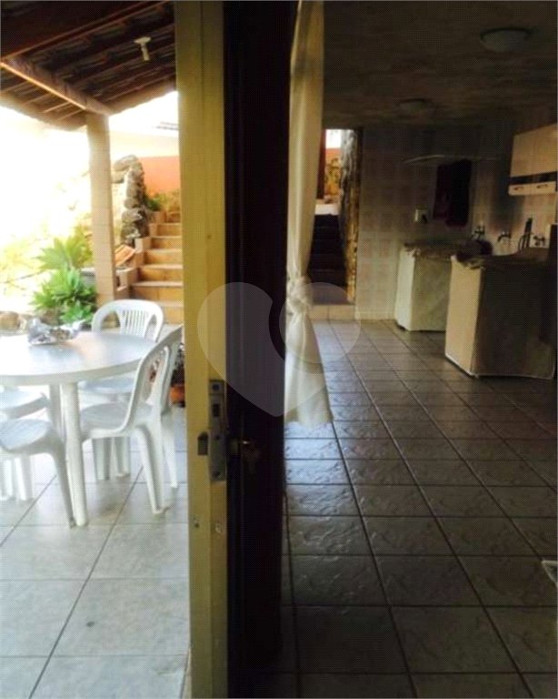 Sobrado à venda com 5 quartos, sendo 2 suítes, em Seerra da Cantareira, Mairiporã, SP