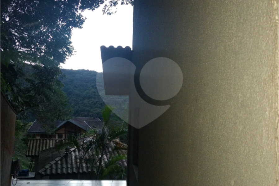 Casa à venda com 3 suítes no condomínio Alpes da Cantareira, Mairiporã - SP
