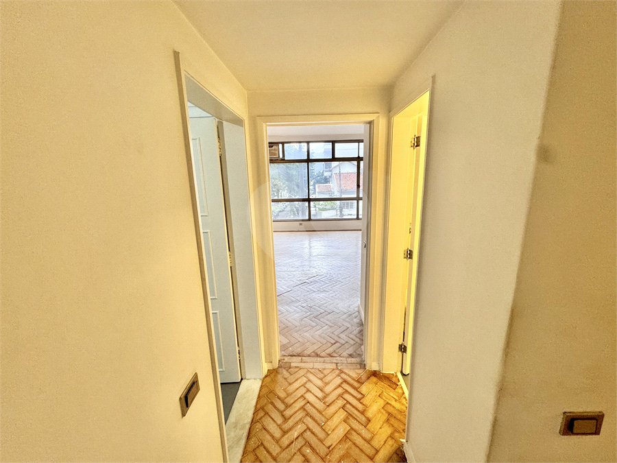 Apartamento à venda com 4 quartos, sendo 1 suíte, em Lagoa, Rio de Janeiro, RJ
