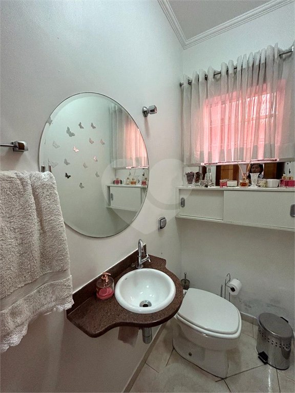 Sobrado à venda com 3 quartos, sendo 1 suíte, em Vila Nova Cachoeirinha, São Paulo, SP