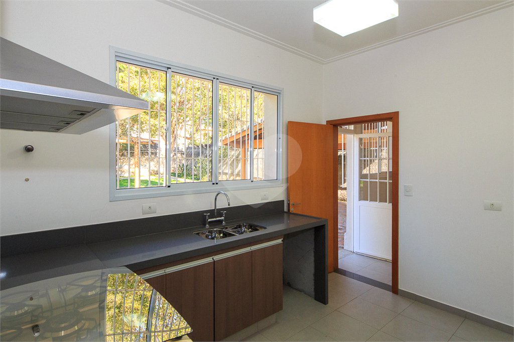 Casa Térrea à venda com 3 quartos, sendo 1 suíte, em Alto da Boa Vista, São Paulo, SP