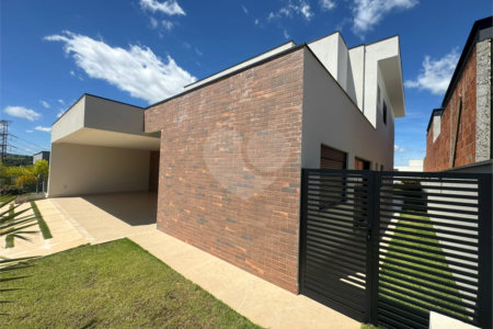 Casa à venda com 4 suítes no condomínio Villas do Golf, Itu - SP