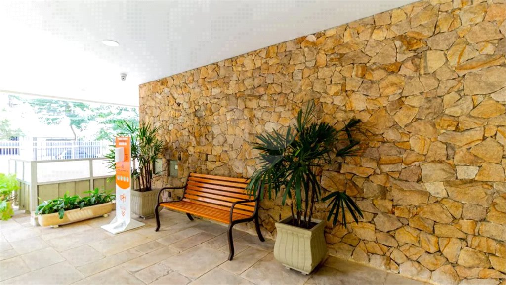 Apartamento à venda com 3 quartos, sendo 1 suíte,  em Higienópolis, São Paulo, SP