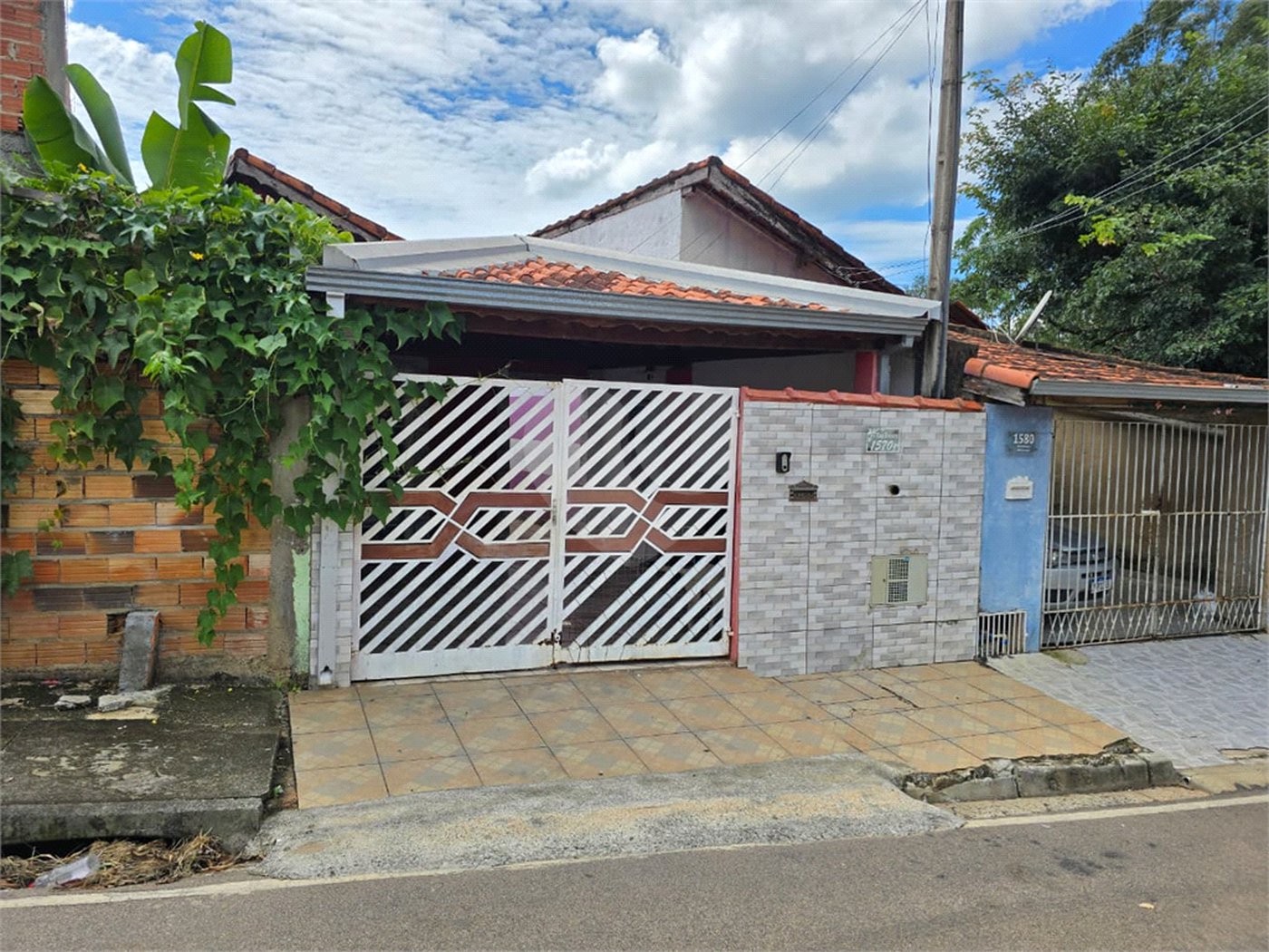 Casa à venda com 2 quartos em Vila Messias, Alambari, SP