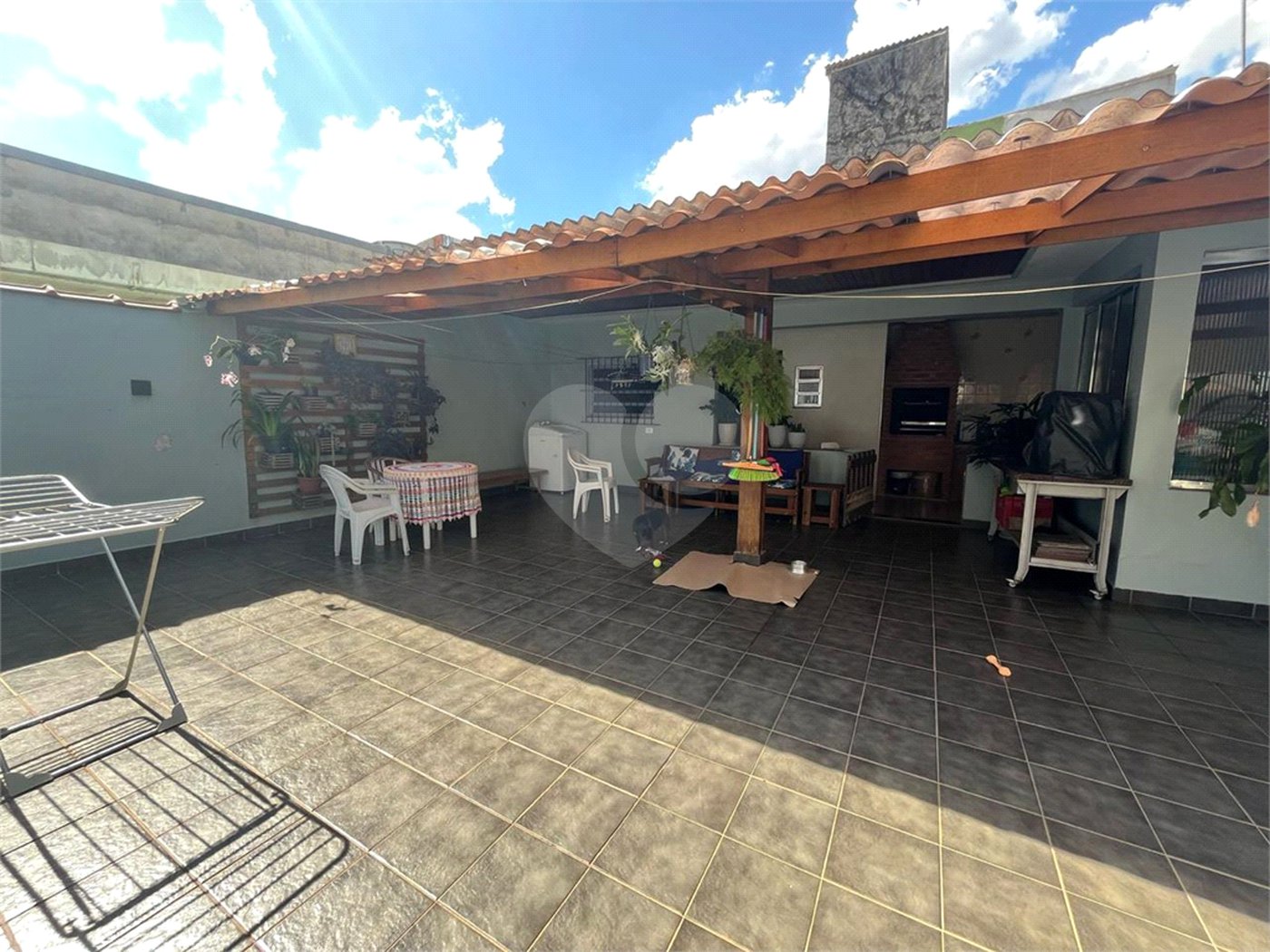 Casa à venda com 3 quartos, sendo 1 suíte,  em Jardim Casablanca, São Paulo, SP
