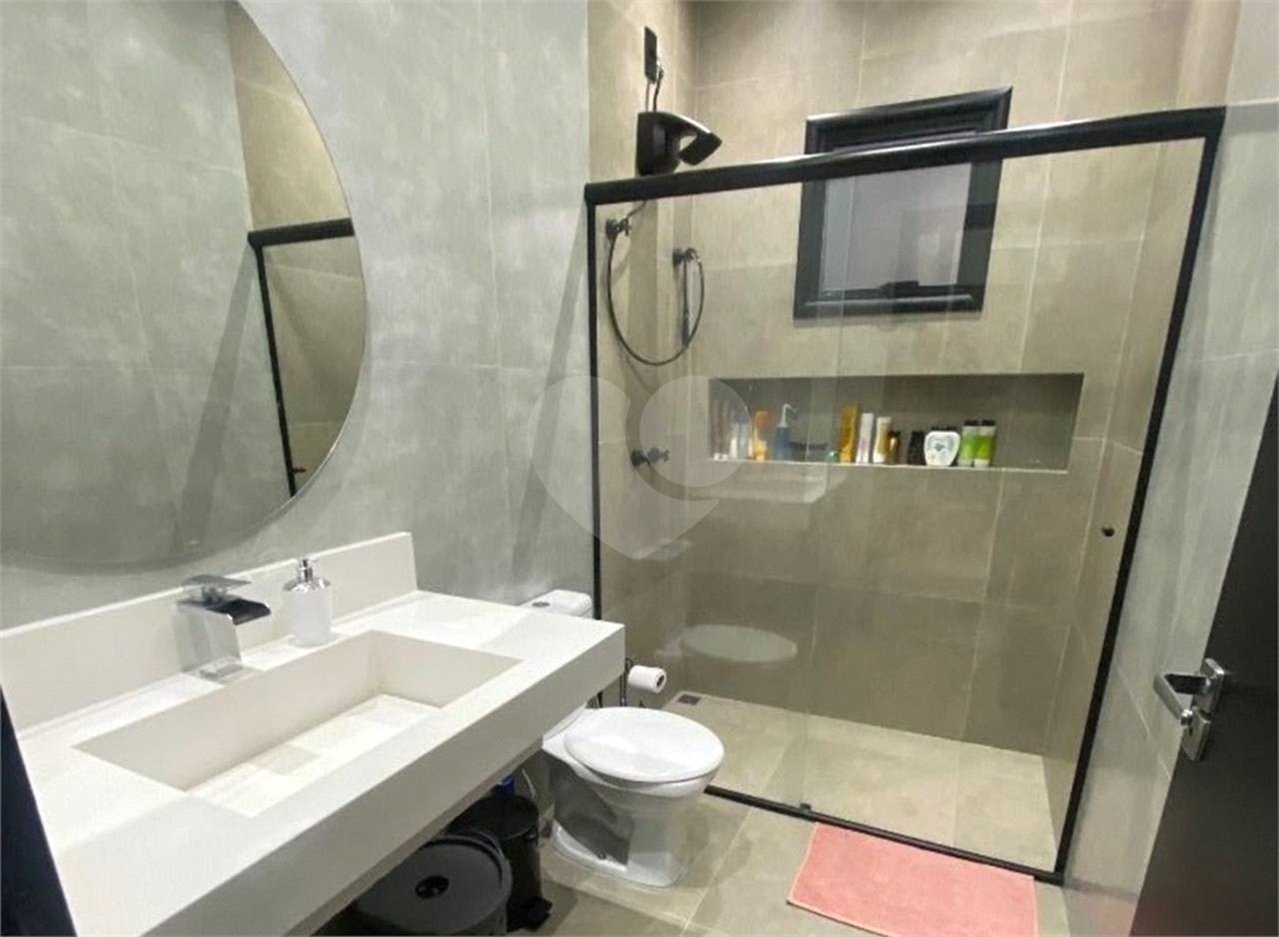 Casa à venda com 3 quartos, sendo 1 suíte, no condomínio Vila Rica, Indaiatuba - SP