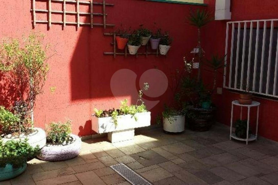 Sobrado à venda com 4 quartos, sendo 1 suíte,  em Horto, São Paulo, SP