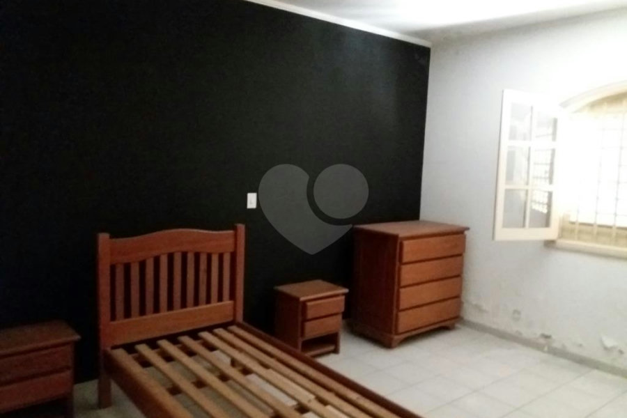 Sobrado à venda com 4 quartos, sendo 1 suíte, em Tremembé, São Paulo, SP