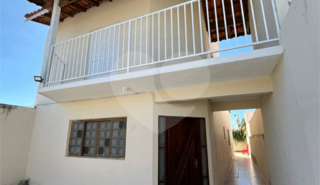 Casa à venda com 4 quartos, sendo 2 suítes, em Nova Cerejeira, Atibaia, SP