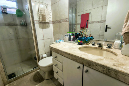Casa à venda com 3 quartos, sendo 1 suíte, no condomínio Vila Panamericana, São Paulo - SP