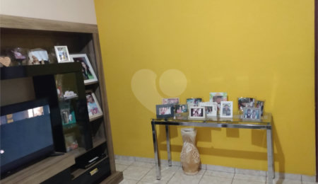 Casa à venda com 3 quartos, sendo 1 suíte,  em Vila Oliveira, Itapetininga, SP