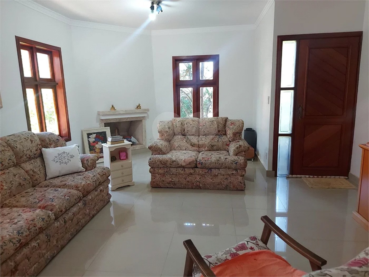 Casa à venda com 4 quartos, sendo 3 suítes, no Centro, Vinhedo, SP