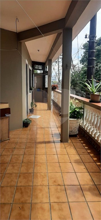 Sobrado à venda com 8 quartos em Jardim São Luís, São Paulo, SP