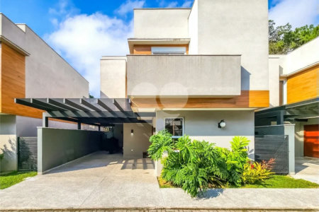 Casa em Condomínio 3 suítes 2 vagas a venda | Jardim Prudência - São Paulo