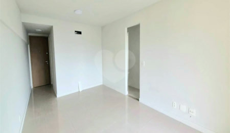 Apartamento à venda com 3 quartos, sendo 1 suíte,  em Tijuca, Rio de Janeiro, RJ