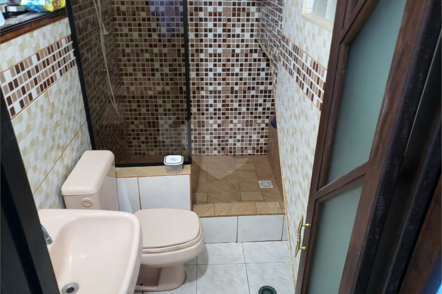 Sobrado à venda com 3 quartos, sendo 1 suíte, em Tremembé, São Paulo, SP