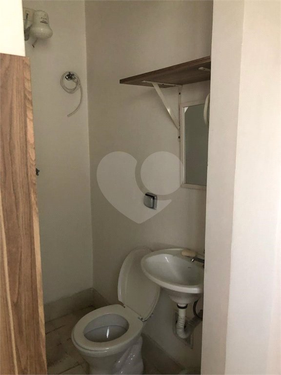 Sala à venda em Vila Suzana, São Paulo, SP