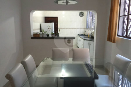 Casa à venda com 6 quartos, sendo 3 suítes, em Parque Jabaquara, São Paulo, SP