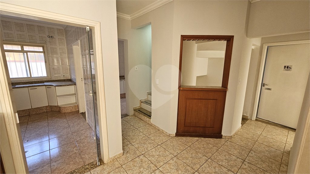 Sobrado à venda com 3 quartos, sendo 2 suítes, em Jardim Rossignatti, Indaiatuba, SP