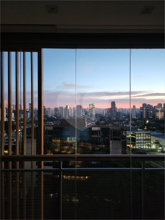 Apartamento à venda com 4 suítes em Jardim das Acácias, São Paulo, SP