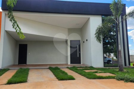 Casa à venda com 3 quartos, sendo 1 suíte, em Parque Atlanta, Araraquara, SP