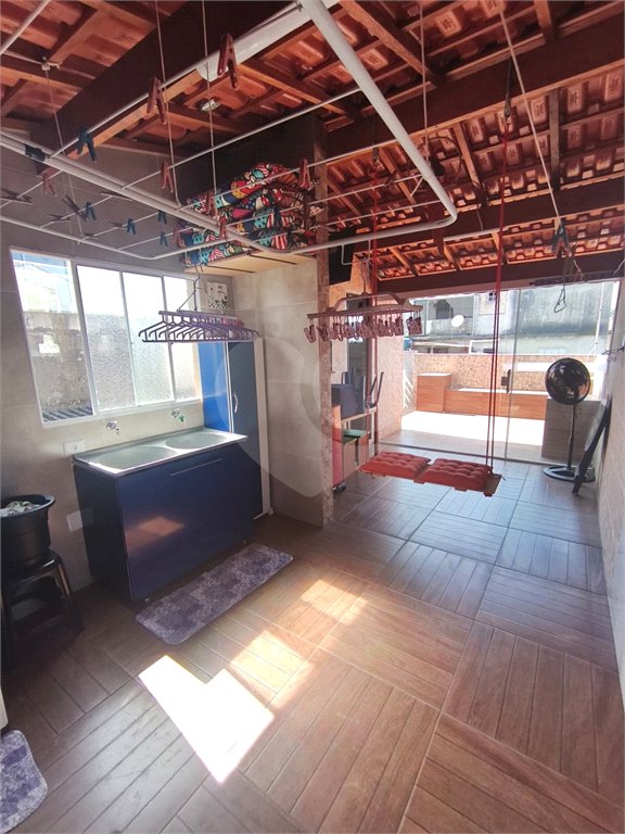 Sobrado à venda com 2 quartos, sendo 1 suíte, em Parque Novo Oratório, Santo André, SP