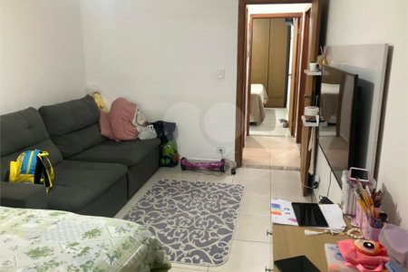 Casa Térrea à venda com 3 quartos em Vila Nivi, São Paulo, SP