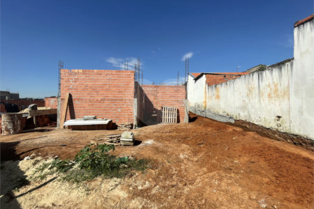 Casa à venda com 3 quartos, sendo 1 suíte, no condomínio Tivolli Residencial, Itapetininga - SP