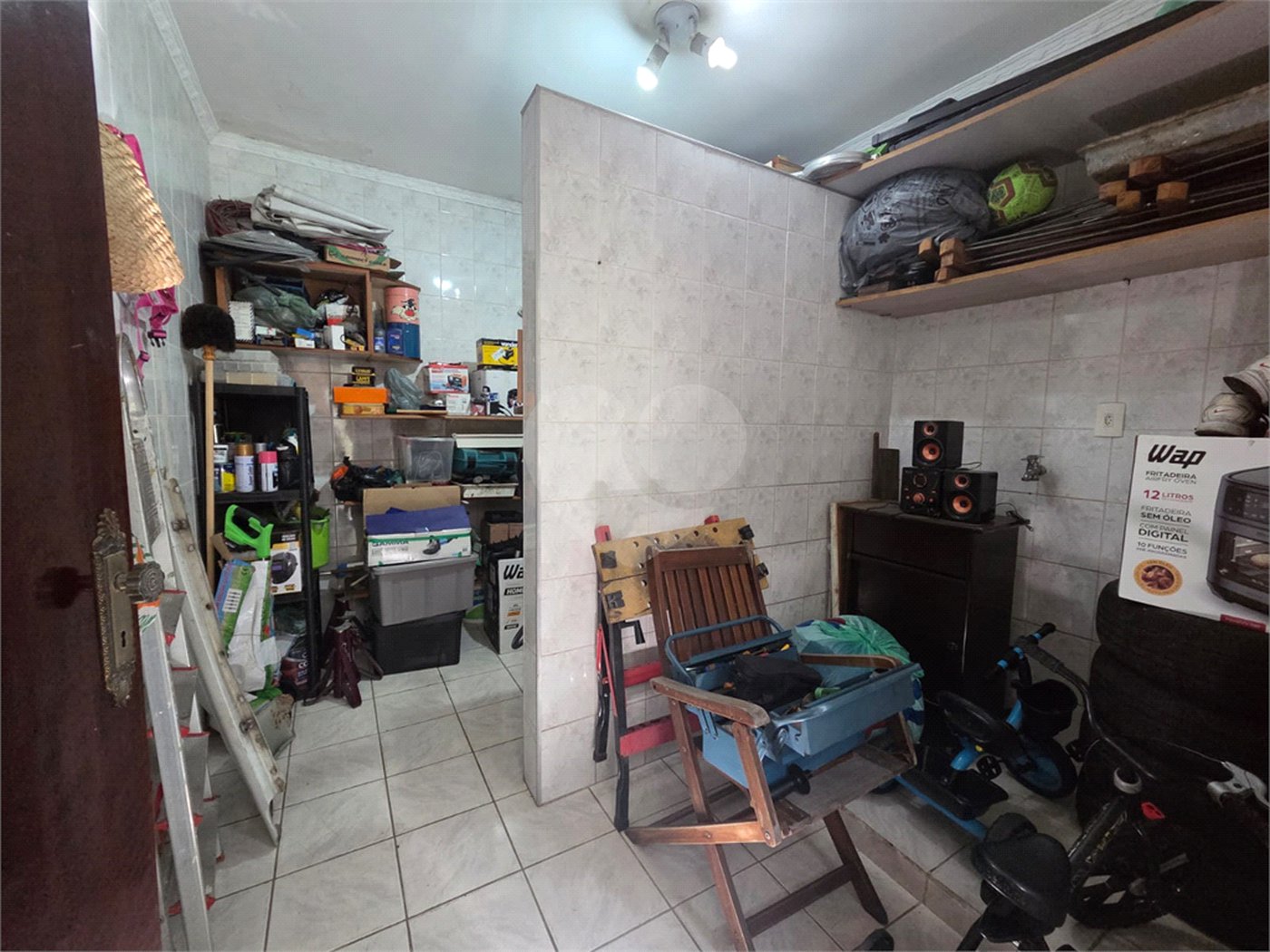 Casa à venda com 4 quartos, sendo 1 suíte, em Vila Paulo Silas, São Paulo, SP