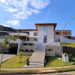 Casa à venda ou para alugar com 4 suítes no condomínio Itaporã, Atibaia - SP