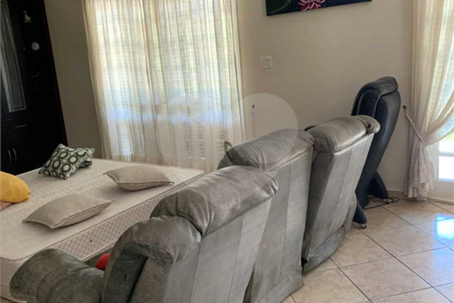 Casa à venda com 5 quartos, sendo 2 suítes, no condomínio Capela do Barreiro, Itatiba - SP